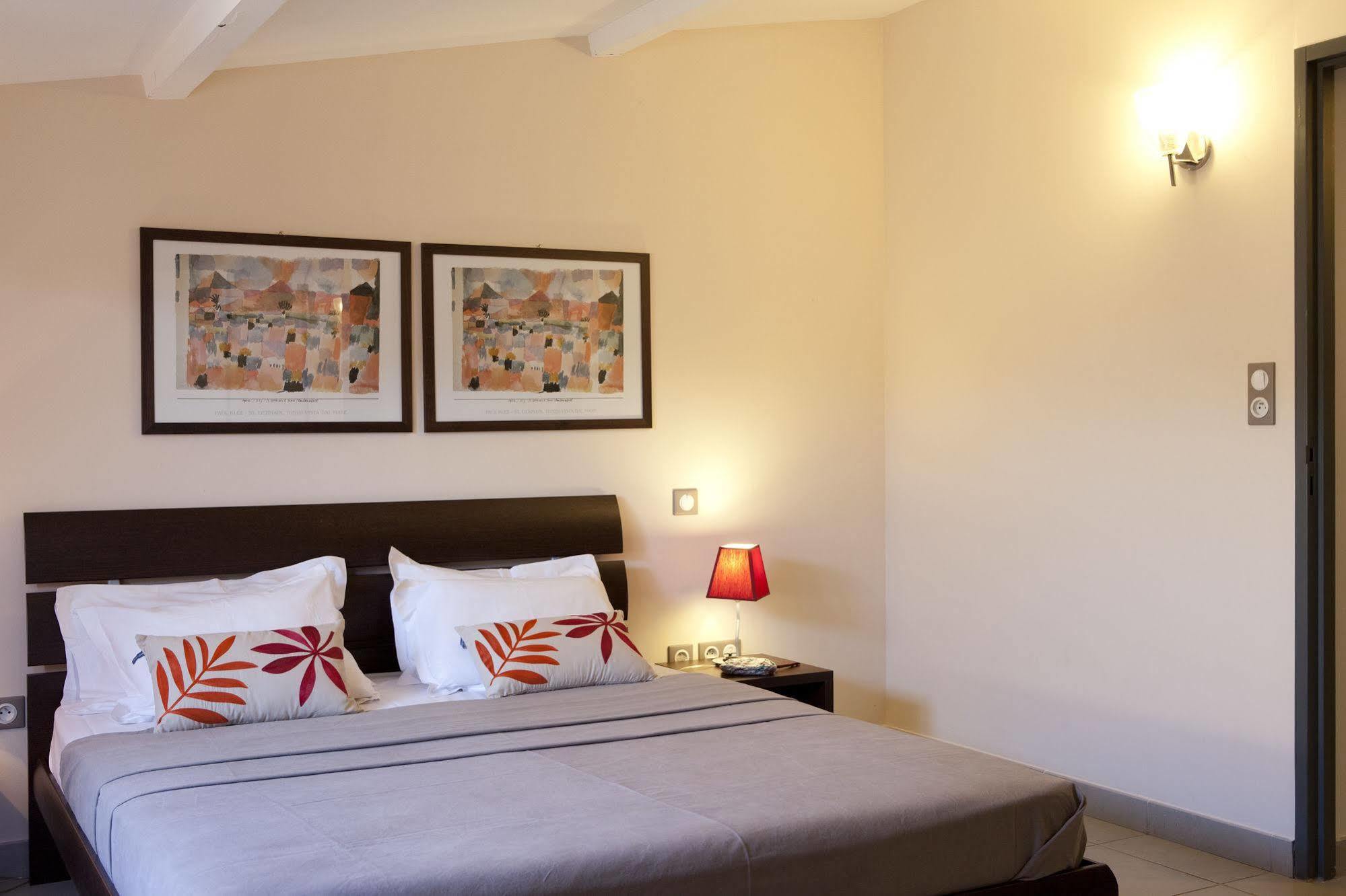 Mas De Valrugues Holifrance Apart otel Saint-Rémy-de-Provence Dış mekan fotoğraf