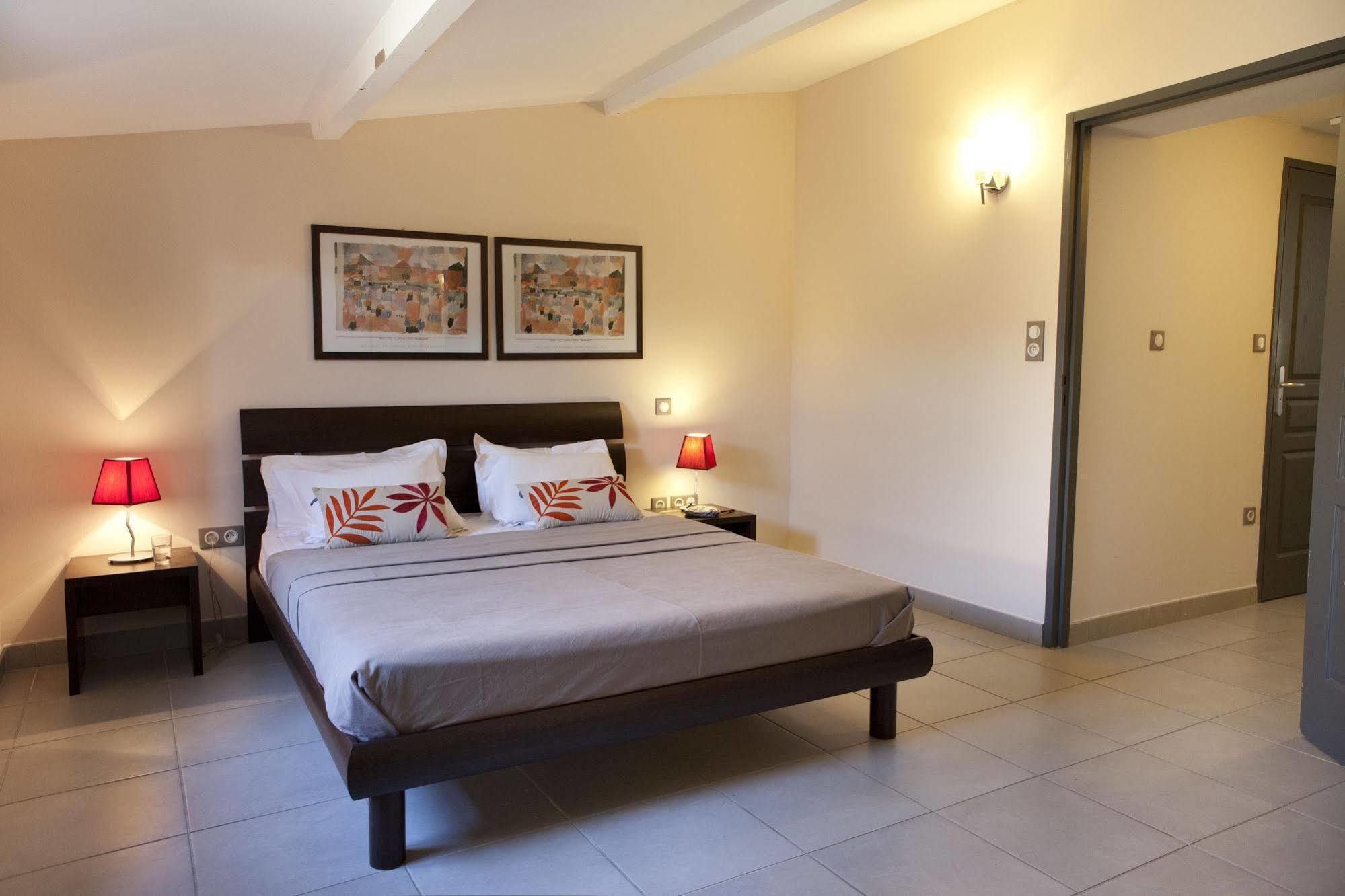 Mas De Valrugues Holifrance Apart otel Saint-Rémy-de-Provence Dış mekan fotoğraf