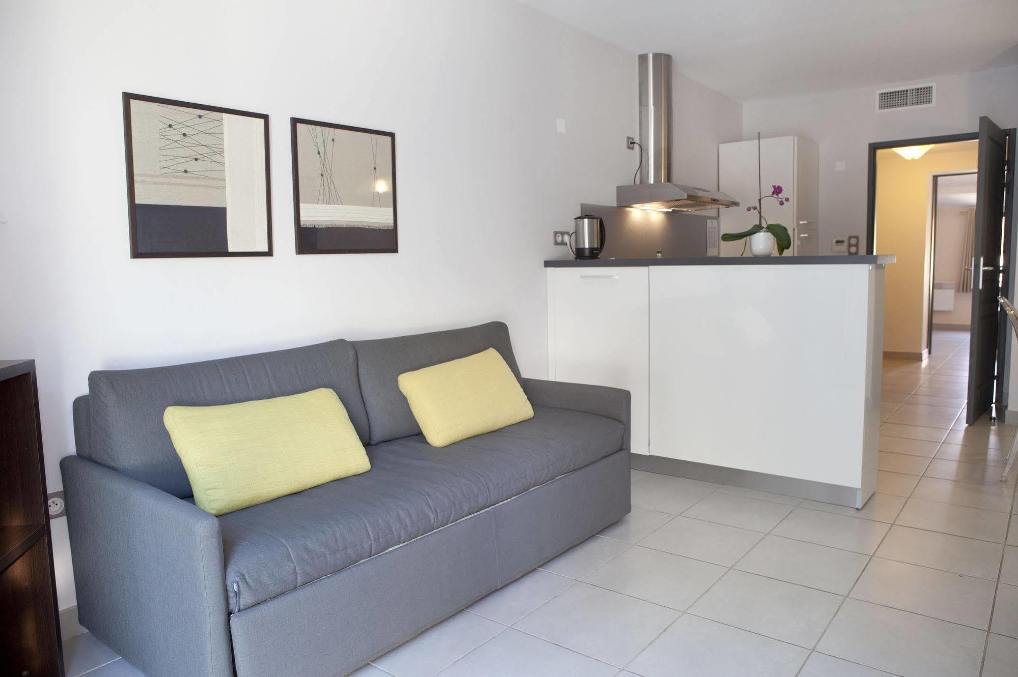 Mas De Valrugues Holifrance Apart otel Saint-Rémy-de-Provence Dış mekan fotoğraf