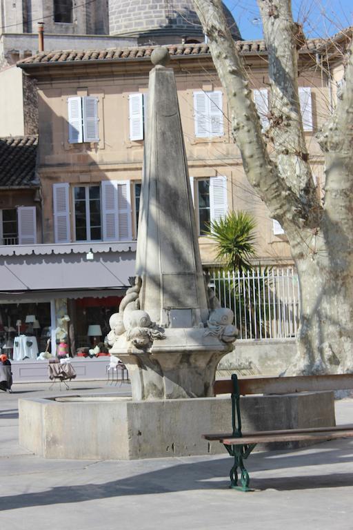 Mas De Valrugues Holifrance Apart otel Saint-Rémy-de-Provence Dış mekan fotoğraf